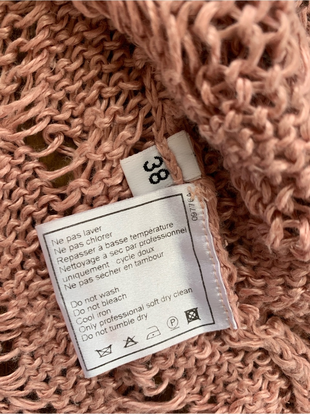 CHANEL Sleeveless Cable Knit Turtleneck - Dusty Rose - Picture 5 of 7